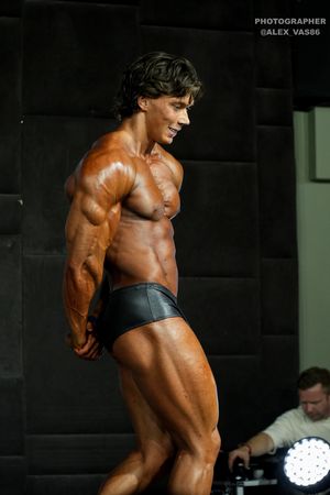 CLASSIC PHYSIQUE ЮНИОРЫ